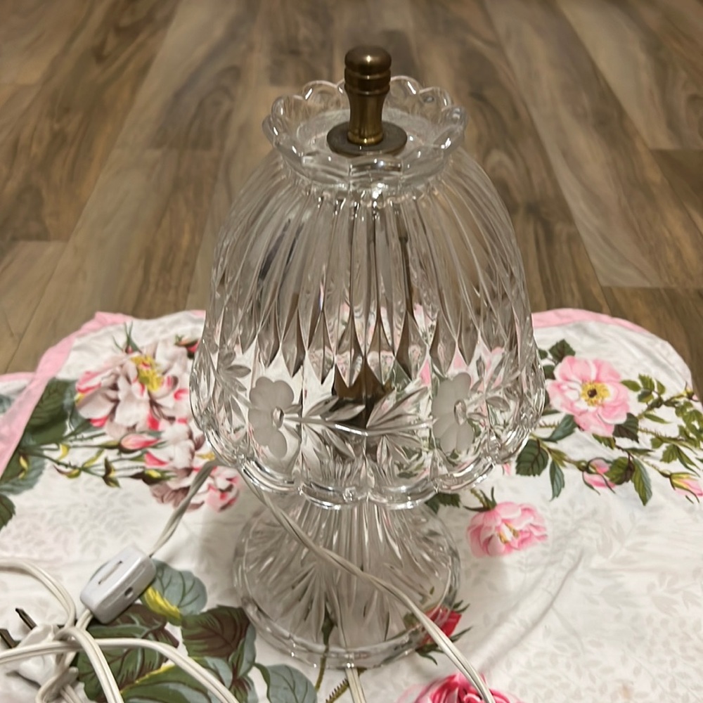 COPY - COPY - Antique Vintage Princess House Heritage Crystal Electric Table La…